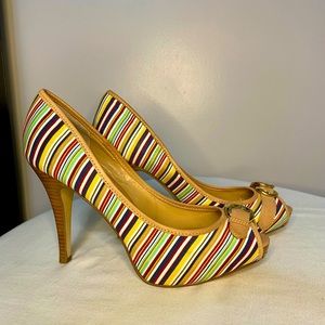 Steven Madden Lockd Peep-toe Heels w/ Multi color stripe fabric Size 9